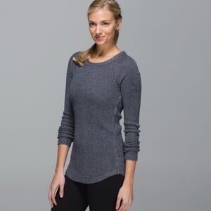 Lululemon Cabin Yogi Long Sleeve Athleisure Sweater Knit Top Thumbholes S-M